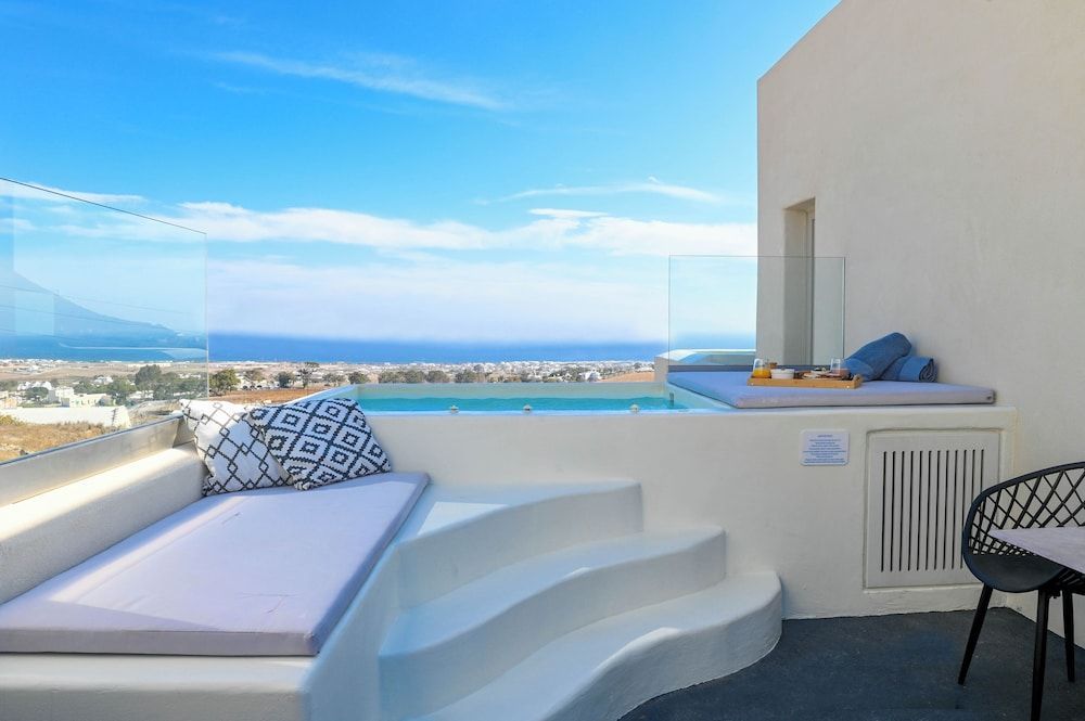 Maeva Suites Santorini 1