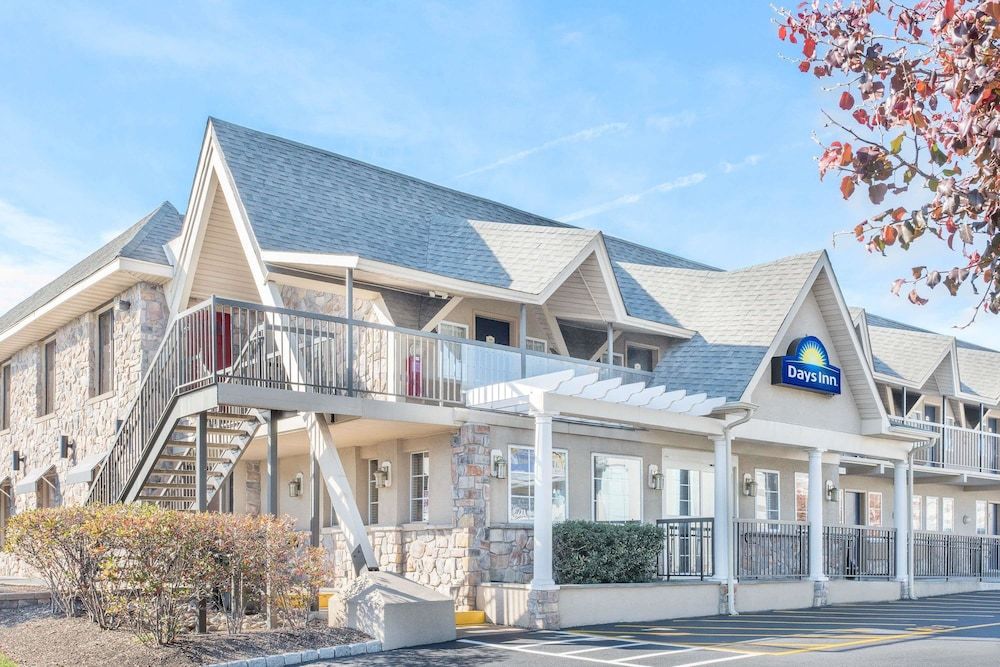 Days Inn by Wyndham Springfield/Phil.Intl Airport 1