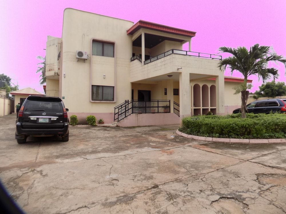 Royal Green Guest House 1
