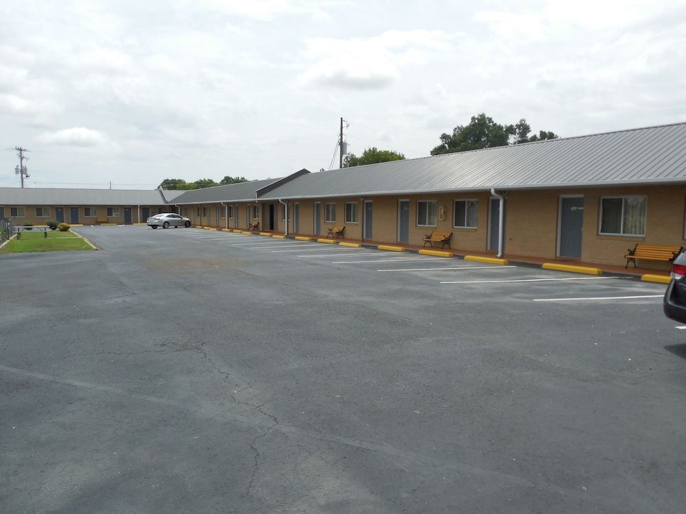River Heights Motel 1