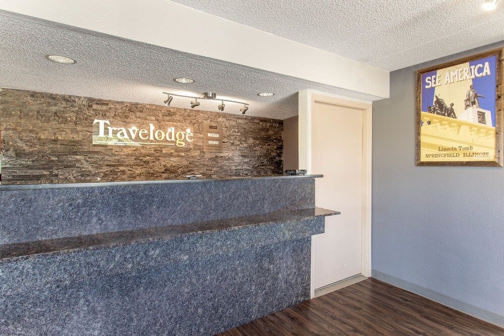 Travelodge by Wyndham Chicago - South Holland 2