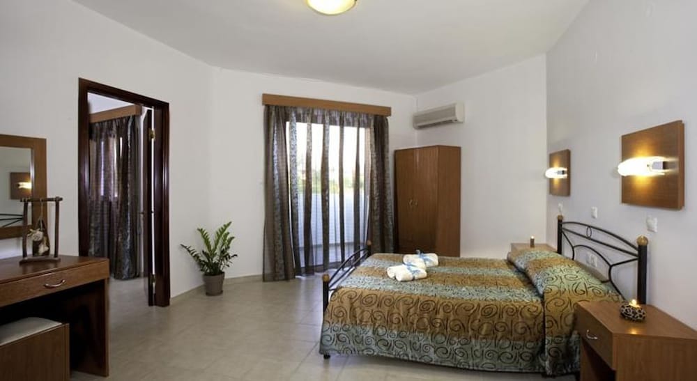 Anelia Boutique Studios & Apartments 2