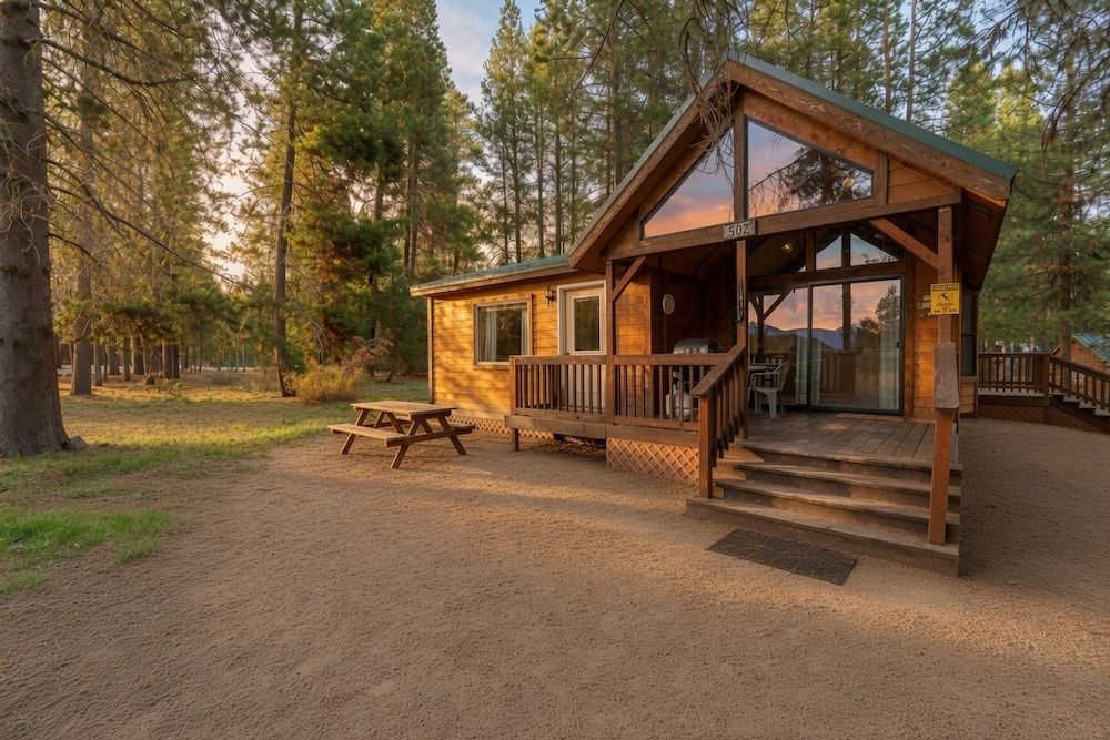 Willamette Pass Inn Chalets 1
