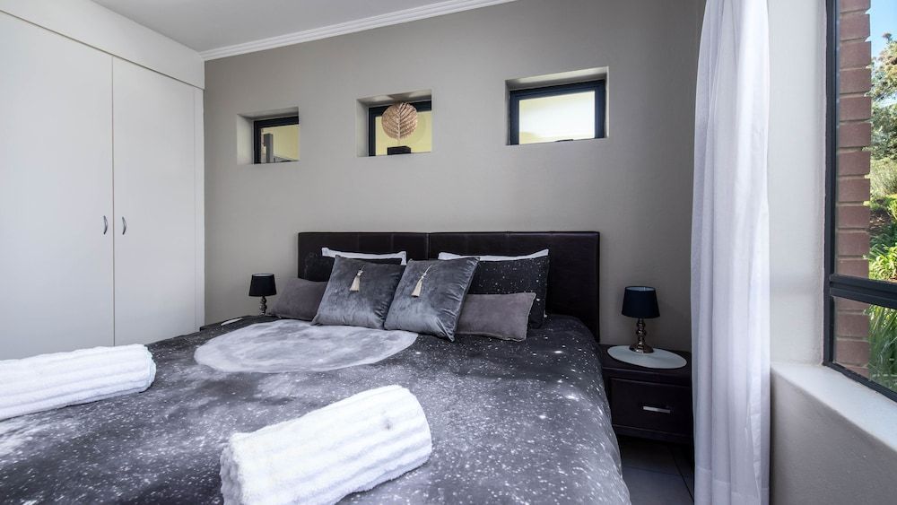 JoziStay @ Jackal Creek Apartments 2