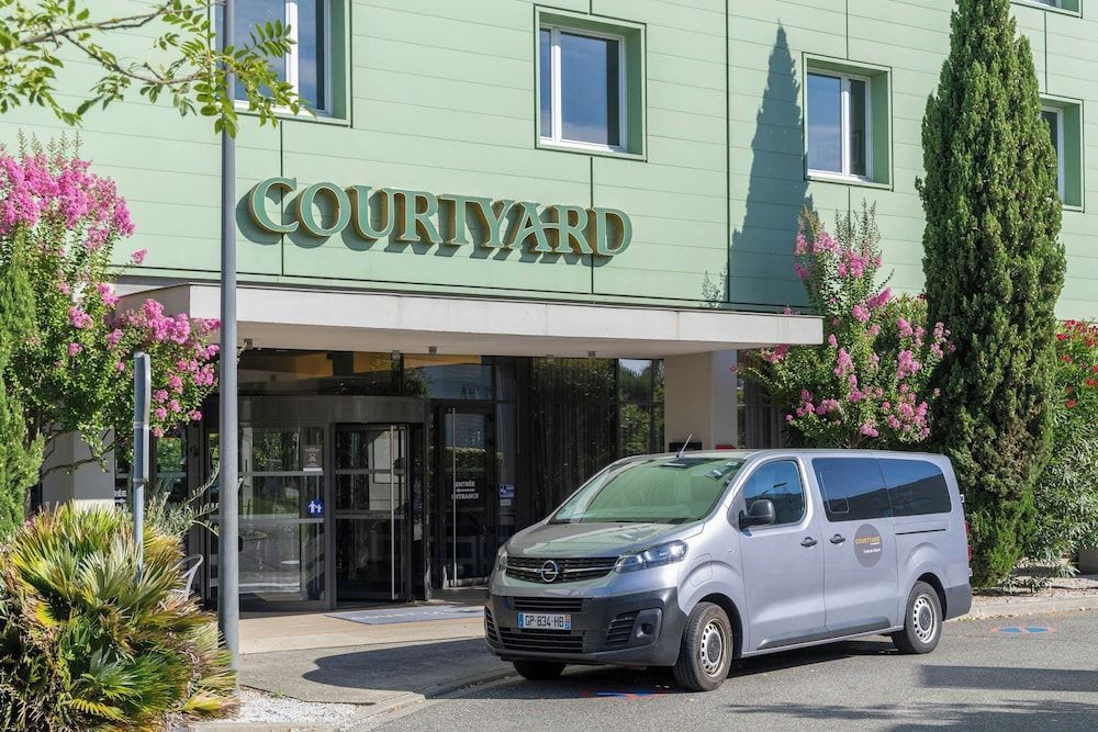 Courtyard by Marriott Toulouse Airport 1