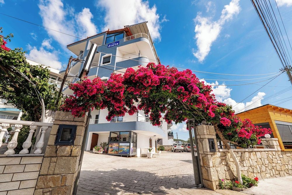 Villa JIOTA 1