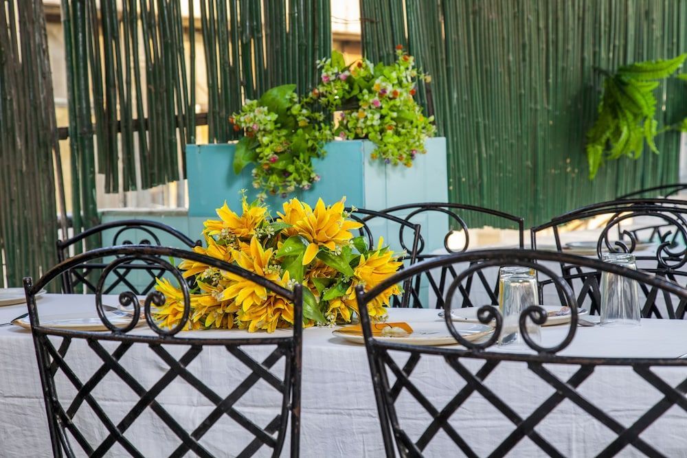Hotel Sunshine - Karol Bagh Budget Stay at New Delhi 2