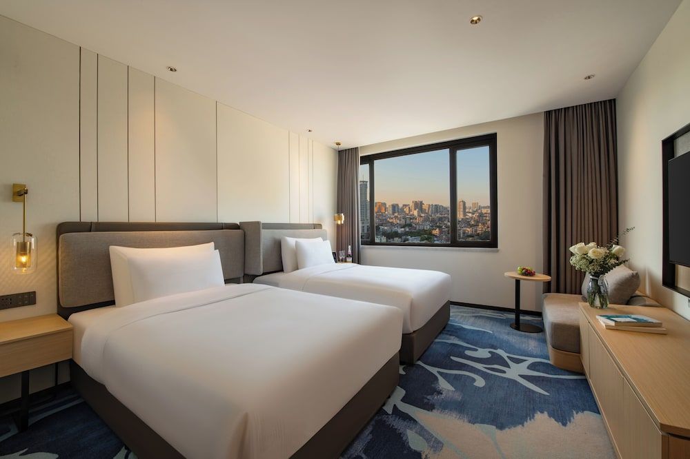 Guangzhou Hotel 1