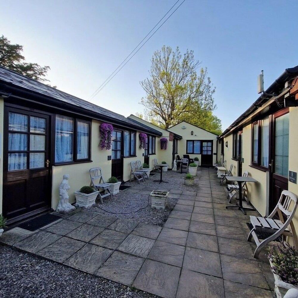 The Farmers Boy Inn Guest House 1