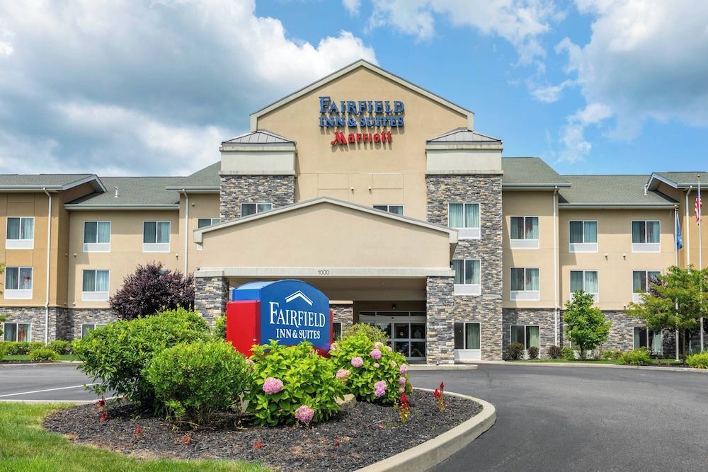 Fairfield Inn & Suites by Marriott Slippery Rock 1