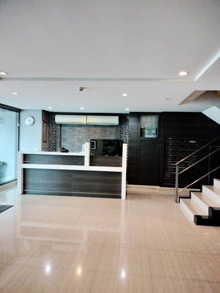 J Residence Thonglor 8 2