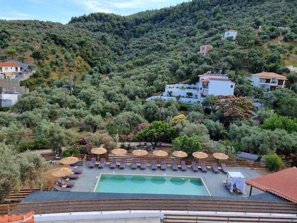 MANGO Skiathos 1