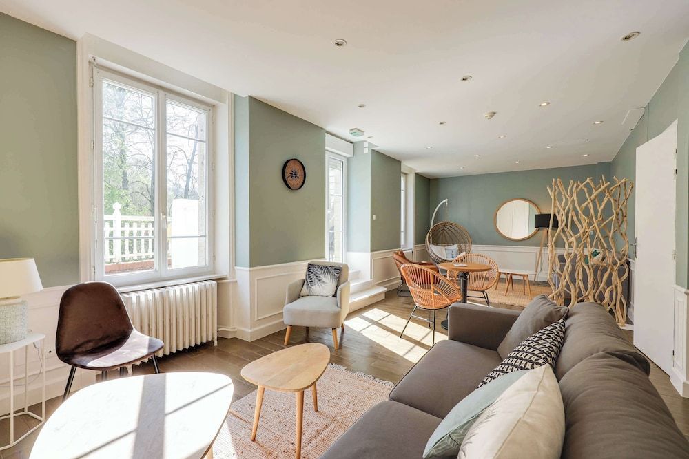 BRIT HOTEL & SPA Le Roc au Chien 2