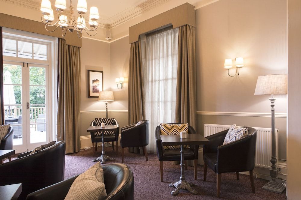 Forest Lodge Hotel 2