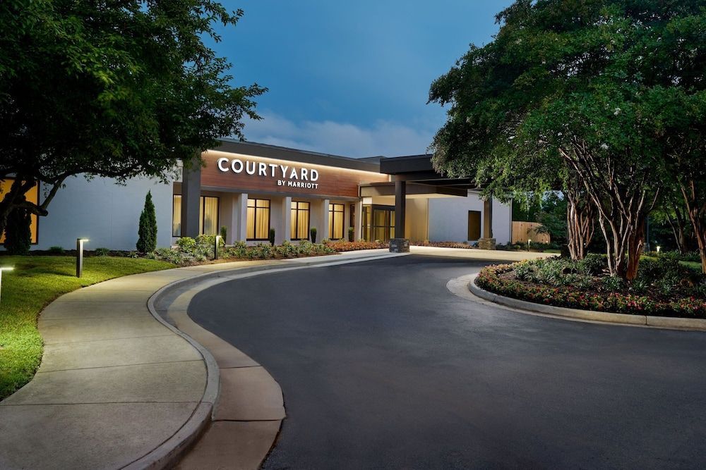 Courtyard by Marriott Charlottesville 1