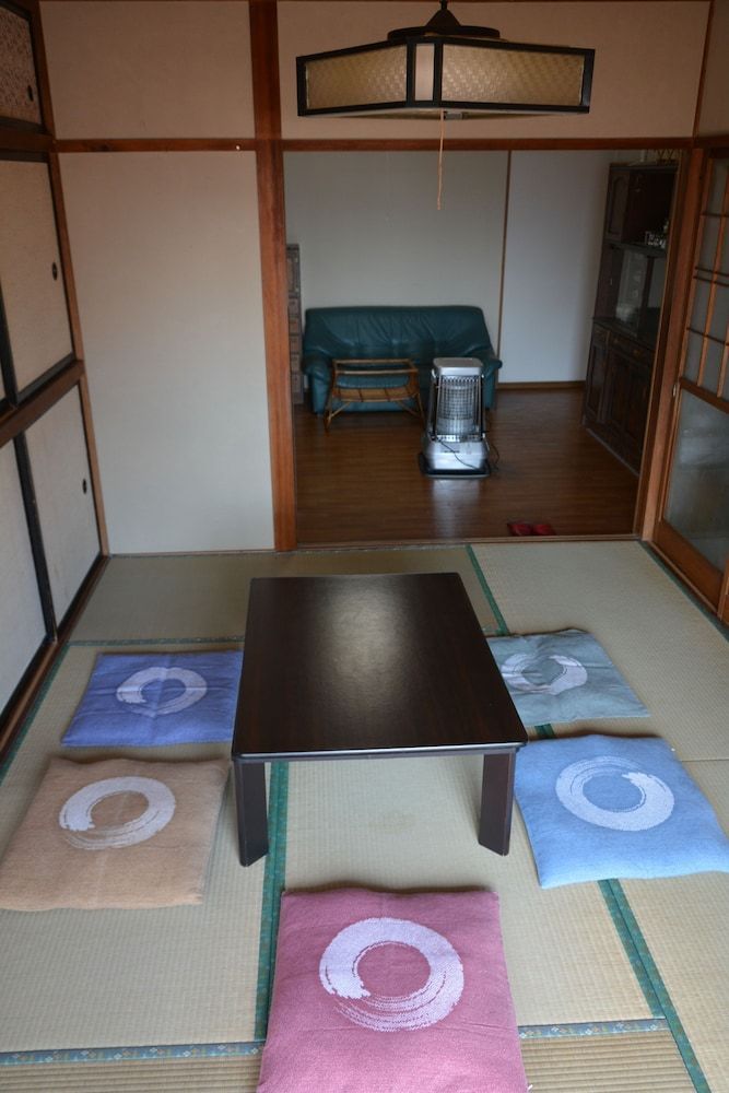 Deerhorn - Hostel 2