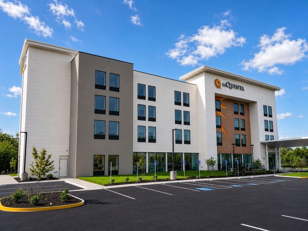 La Quinta Inn & Suites by Wyndham Roanoke Hollins/I-81 1