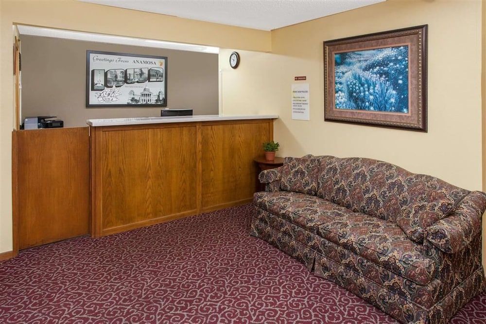 Circle S Motel 1