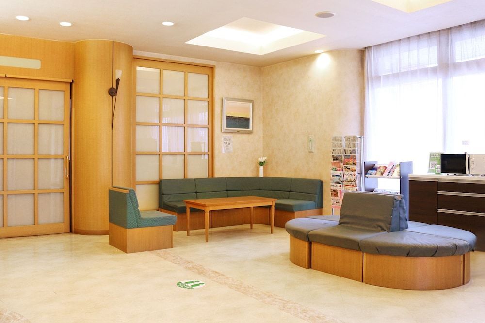 Island Hotel 2