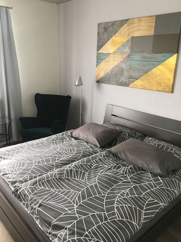 HOTEL 63 2