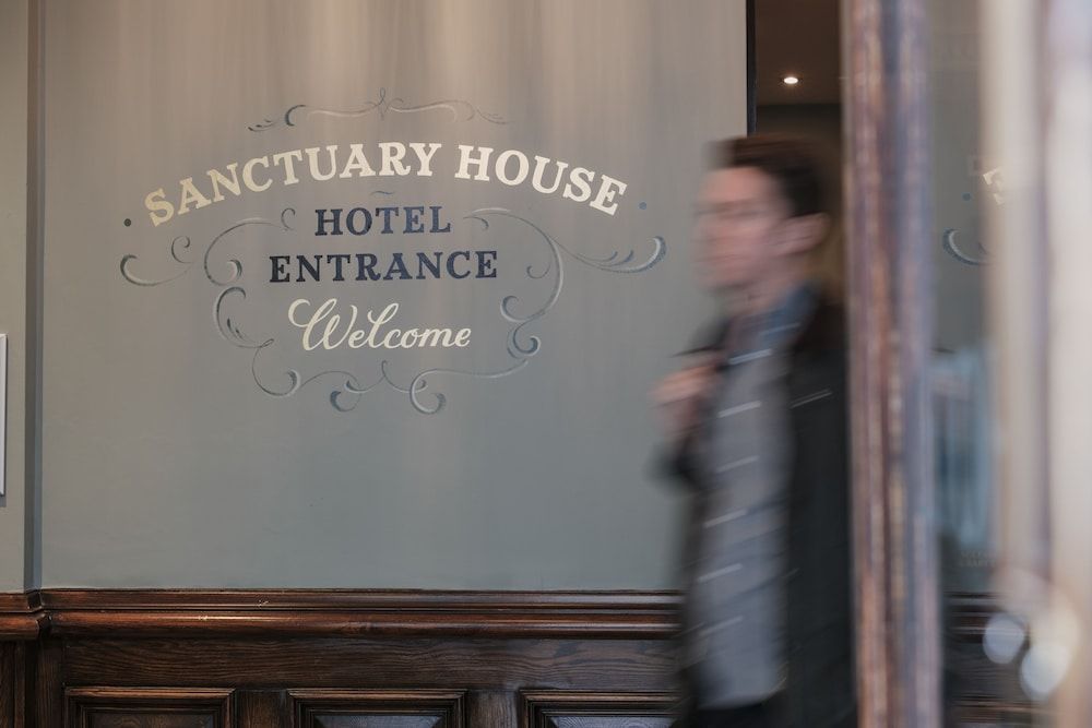 The Sanctuary House Hotel 2