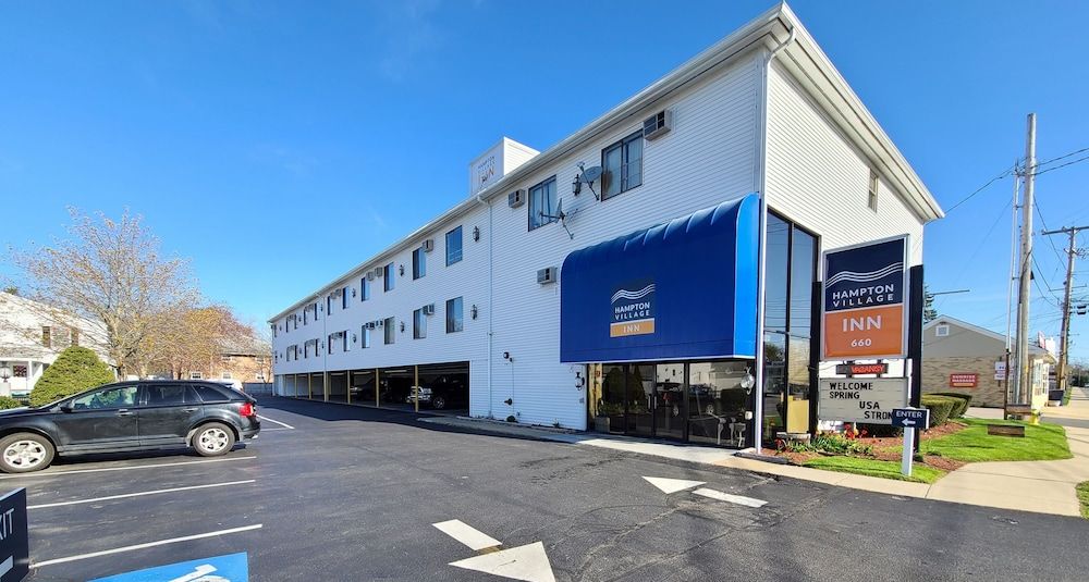 Hampton Village Inn 1