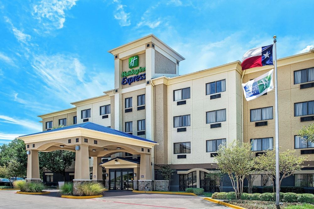 Holiday Inn Express & Suites FORT WORTH SOUTHWEST (I-20) by IHG 1