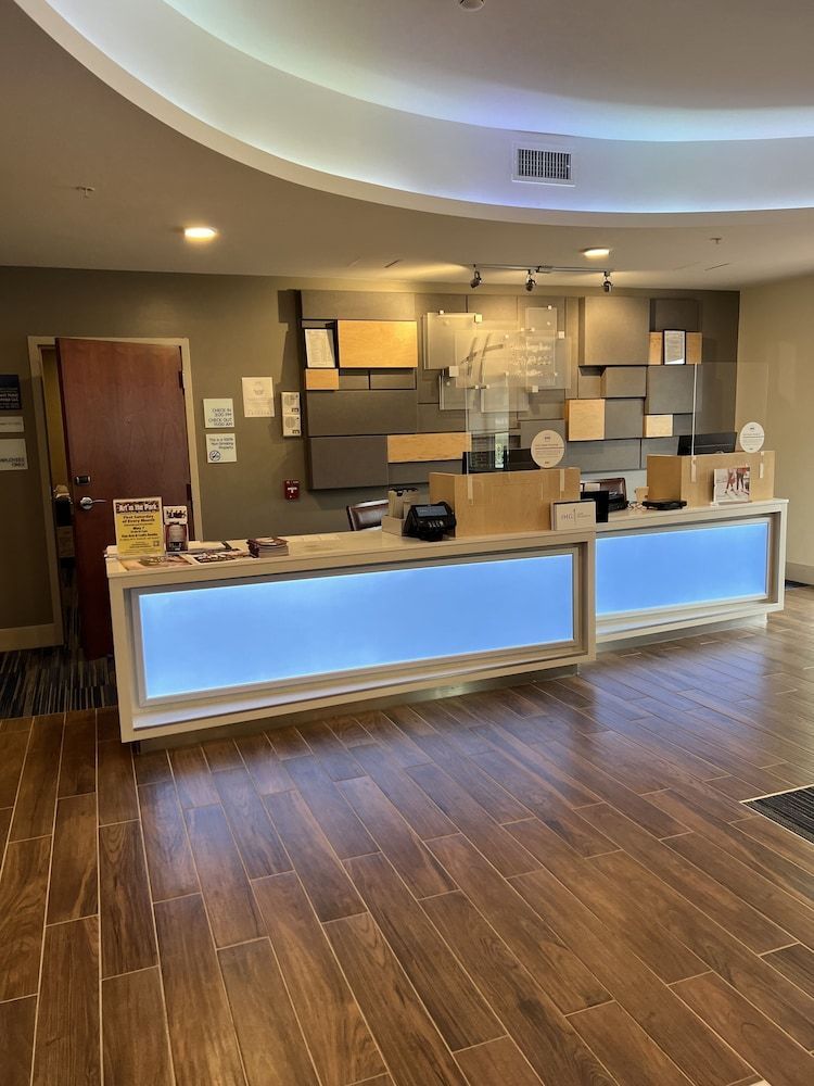 Holiday Inn Express & Suites DAHLONEGA - UNIVERSITY AREA by IHG 1