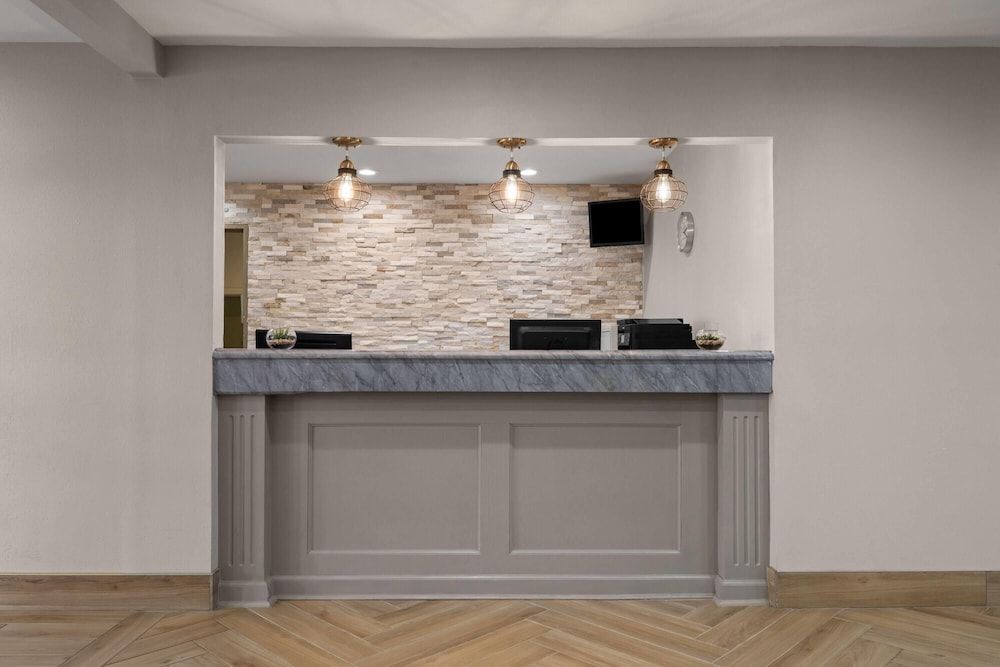 La Quinta Inn by Wyndham Milwaukee Airport / Oak Creek 1