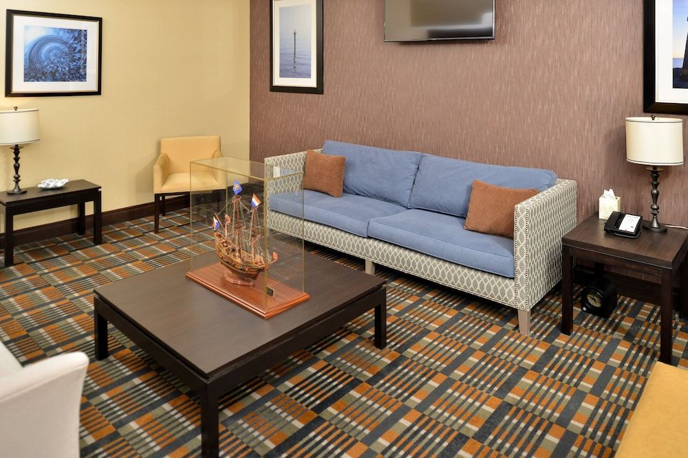 Holiday Inn Express & Suites PEEKSKILL-LOWER HUDSON VALLEY by IHG 2