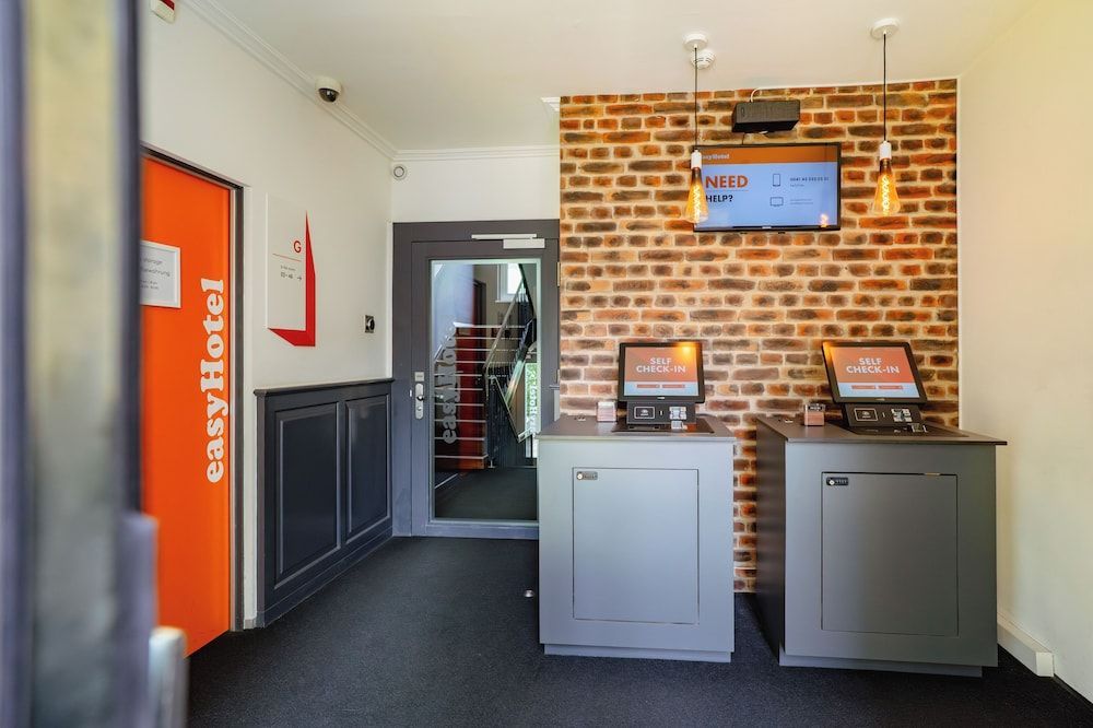 easyHotel Zürich City Centre 2