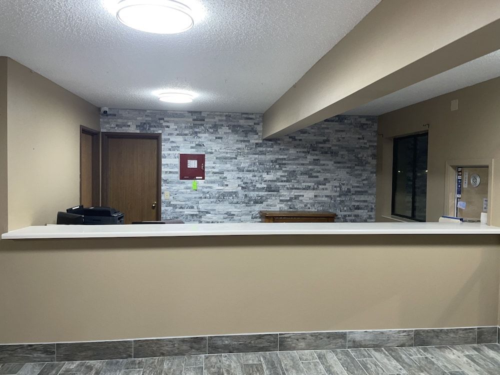 Designer Inn and Suites 2