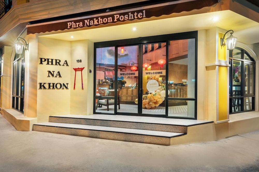 Phra Nakhon Poshtel 1