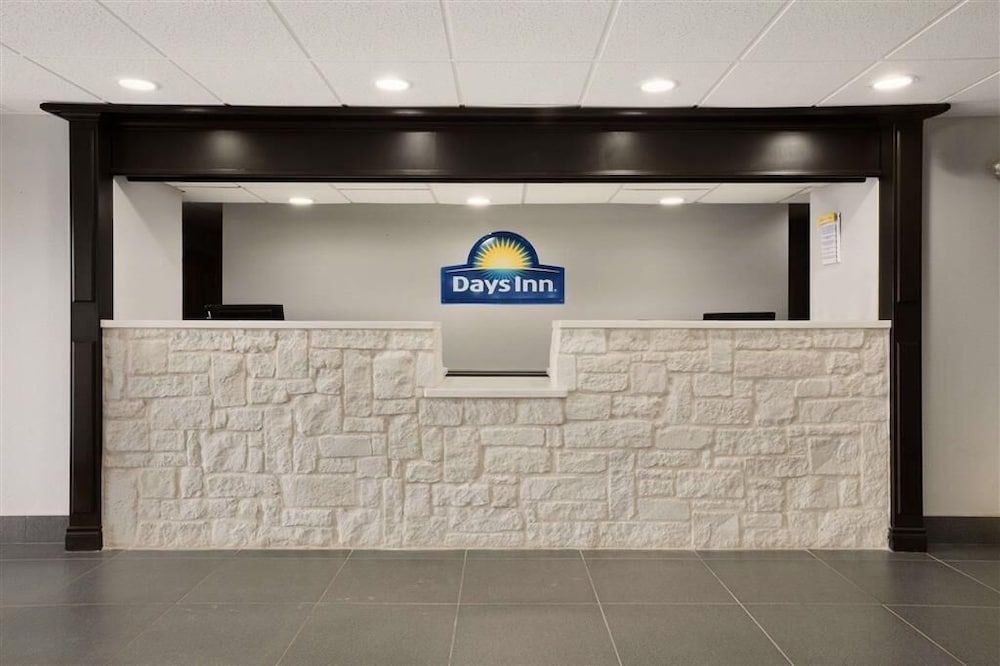 Hotel Kinder Express Near Coushatta Resort 1