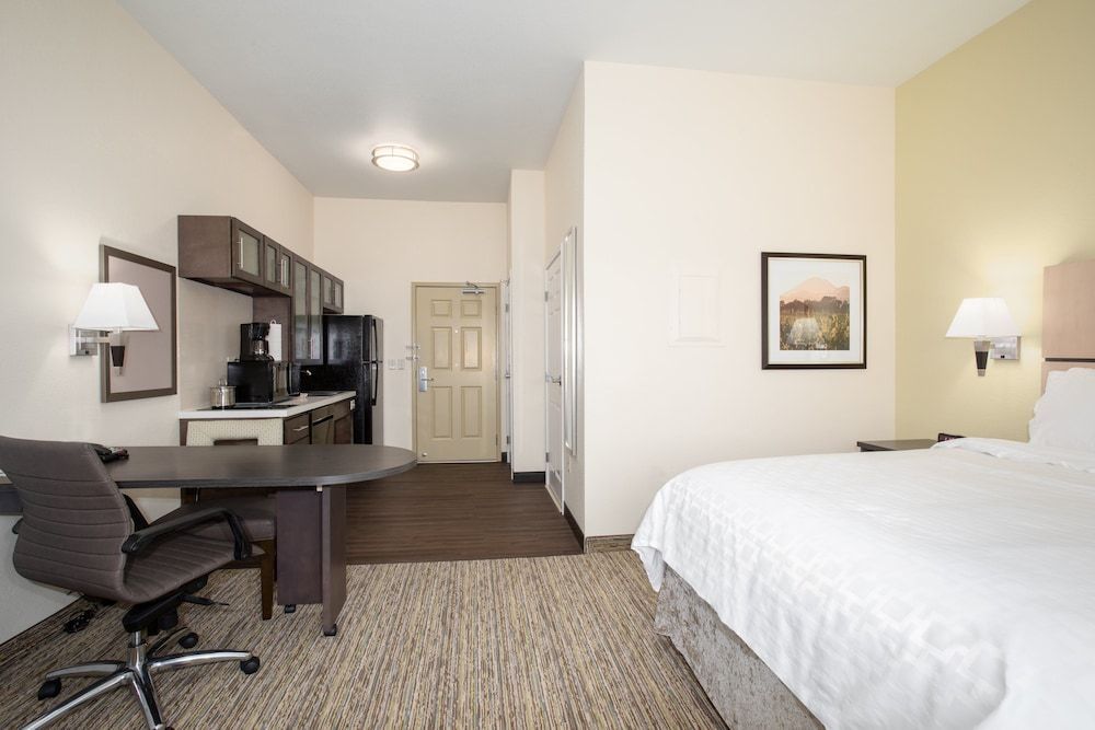 Candlewood Suites CHEYENNE by IHG 1