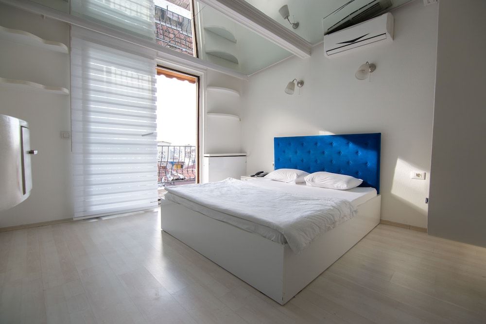 Element Suites 1