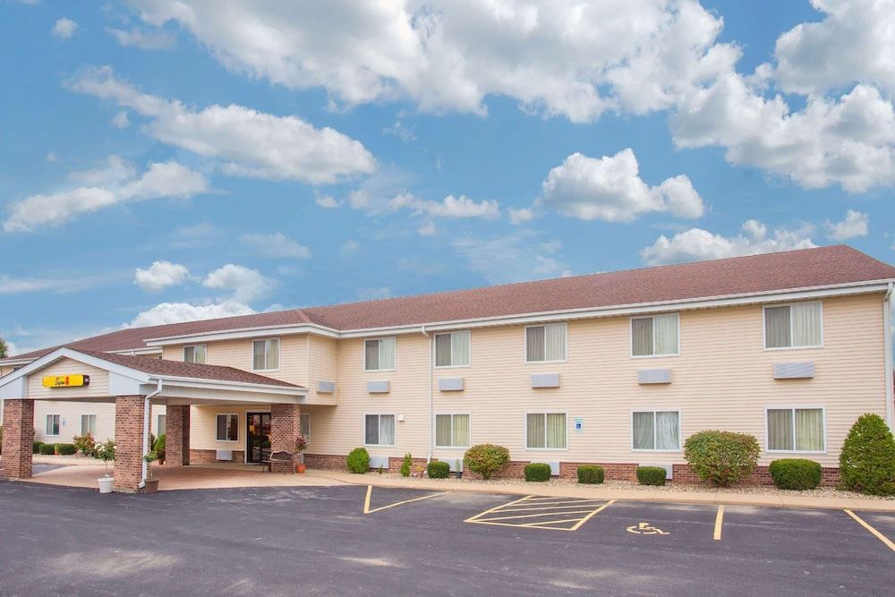 Super 8 by Wyndham Galva 1