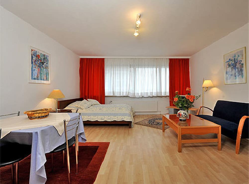 Davin City Aparments - Self-Check-In 2