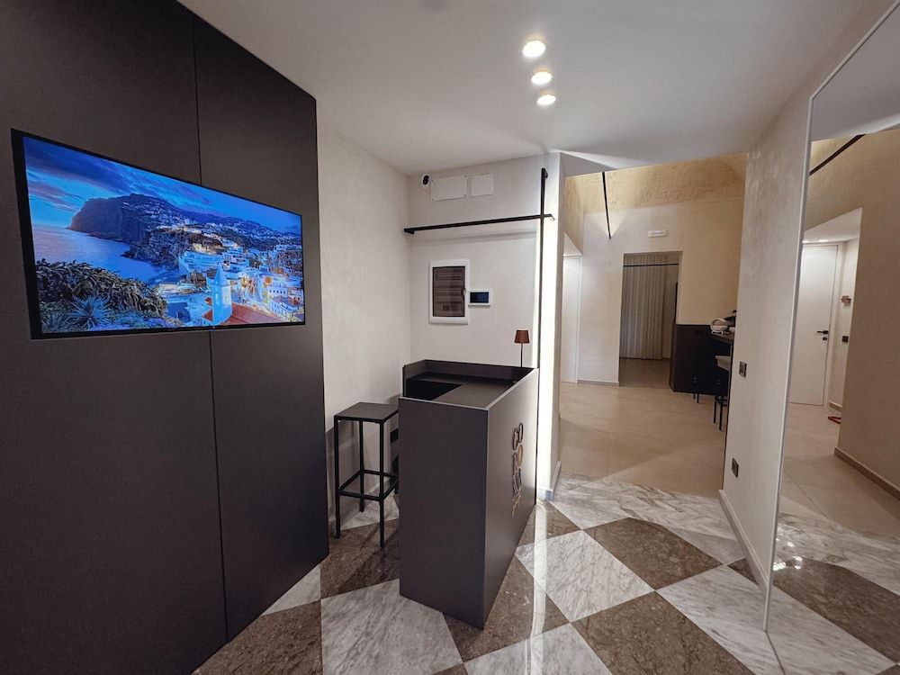 Corona Suite 2