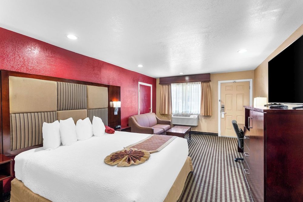 Best Western Plus Yosemite Way Station 1