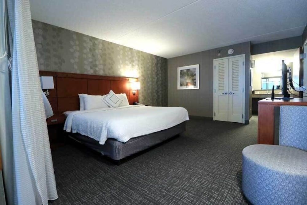 The Columbus Hilliard Hotel 1