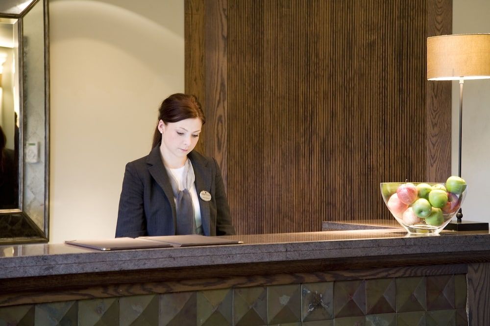 Western House Hotel At Ayr Racecourse 2