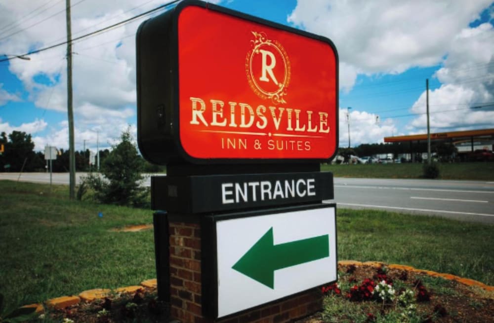 Reidsville Inn & Suites 1