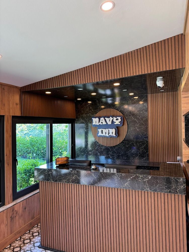 Navy Inn & Bungalows 2