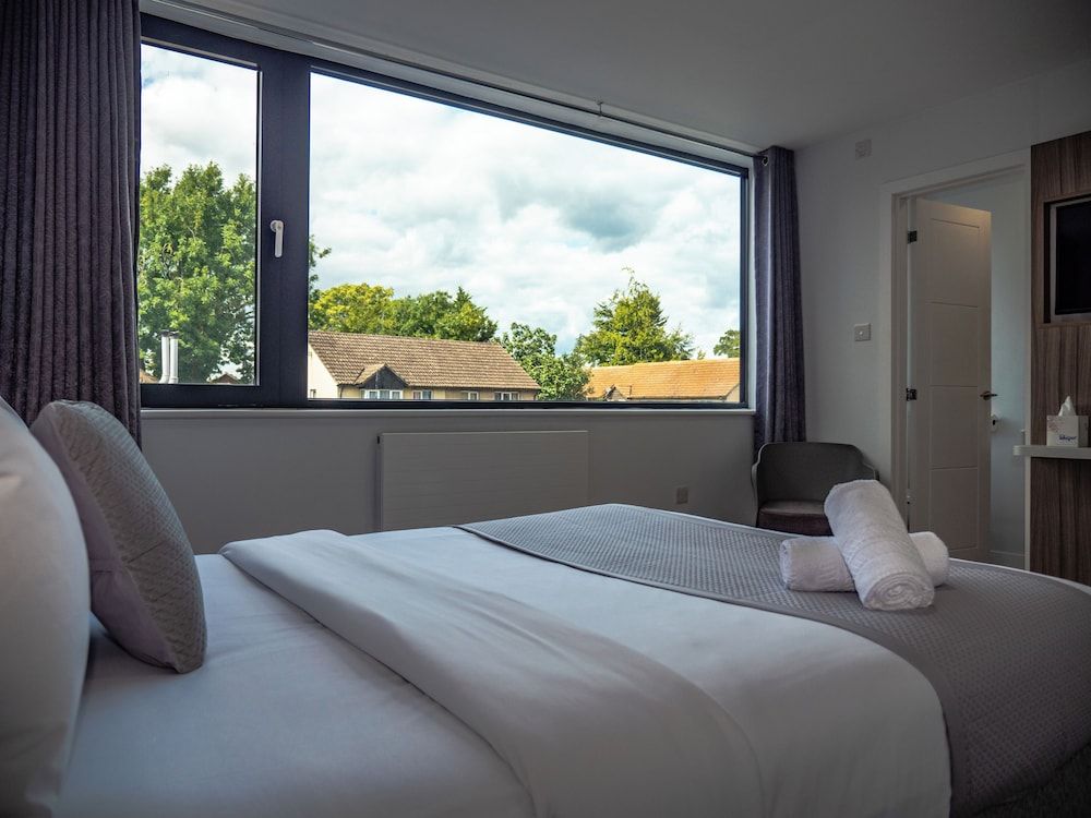 Sky Nights Hotel London Heathrow 1