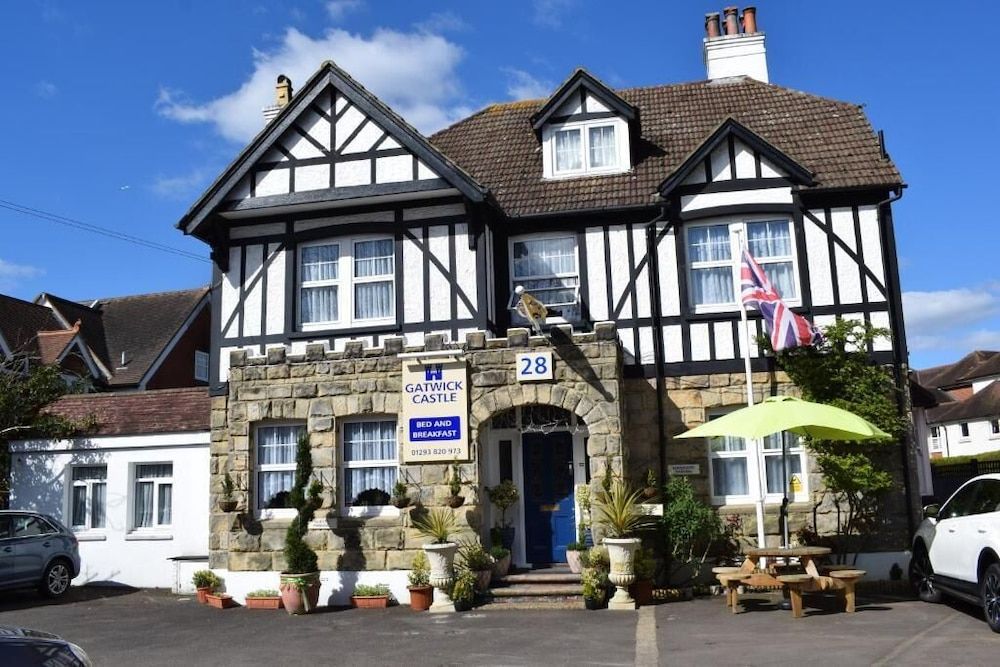 Gatwick Castle B&B 1