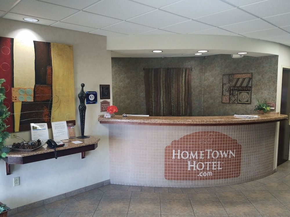 HomeTown Hotel Bryant 2