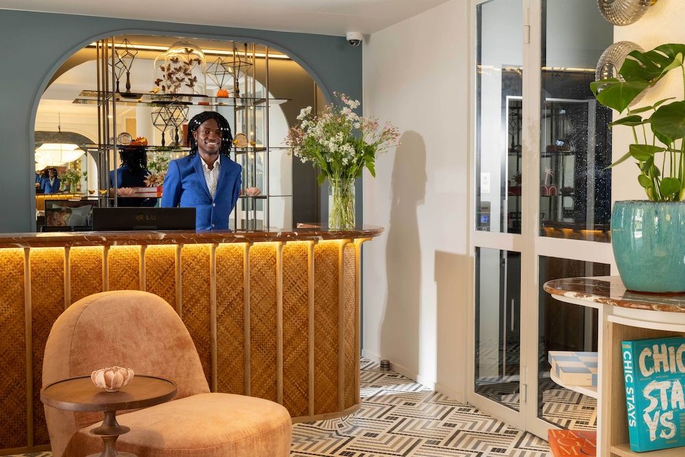 Hôtel l'Inattendu 2