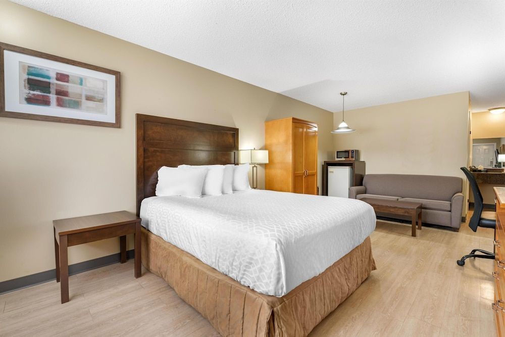 SureStay Plus Hotel by Best Western Salmon Arm 1