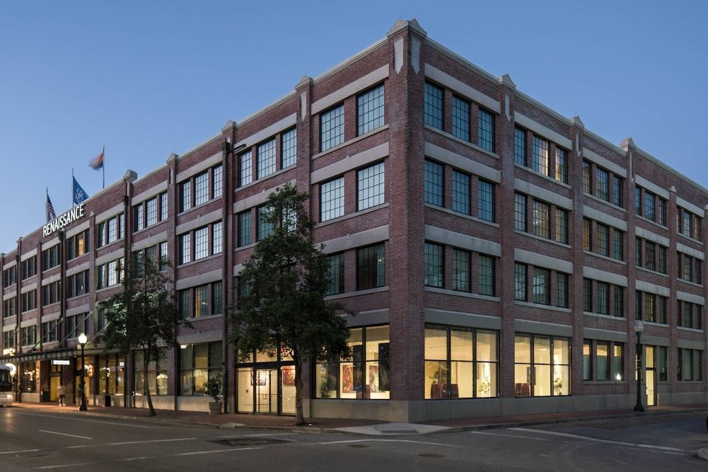 Renaissance New Orleans Arts Warehouse District Hotel 1